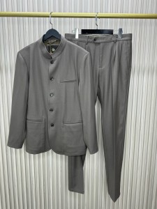 Мужской классический кашемировый костюм Loro Piana Мужской классический кашемировый костюм Loro Piana