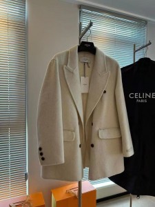 Женское пальто Celine