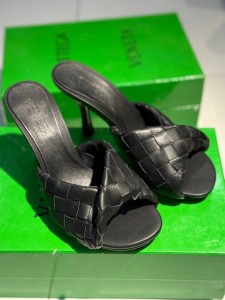 Женские босоножки Bottega Veneta