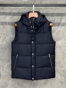 Мужская жилетка Brunello Cucinelli Мужская жилетка Brunello Cucinelli