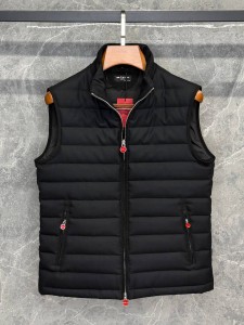 Мужская жилетка Kiton