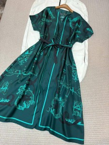 Женское платье Hermes Женское платье Hermes