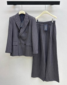 Женский классический костюм Ralph Lauren Женский классический костюм Ralph Lauren