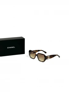 Солнцезащитные очки Chanel леопардовые