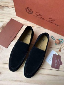 Мужские замшевые лоферы Loro Piana черный
