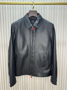 Мужская  кожаная куртка Kiton черная