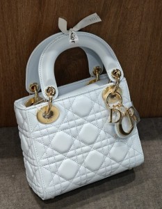 КОЖАНАЯ СУМОЧКА CHRISTIAN DIOR LADY MINI СВЕТЛО-ГОЛУБАЯ 17 СМ