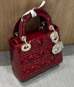 КОЖАНАЯ СУМОЧКА CHRISTIAN DIOR LADY MINI 17 СМ КРАСНАЯ ЛАКОВАЯ
