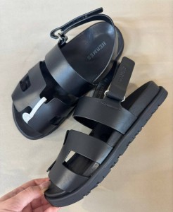 ЖЕНСКИЕ САНДАЛИИ HERMES GENIUS ЧЕРНЫ