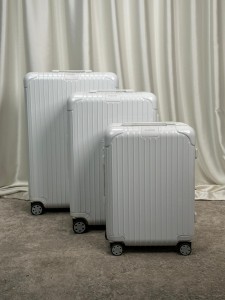 Чемодан Rimowa S