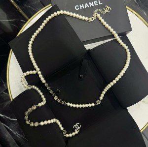 Бусы Chanel