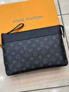 Клатч Pochette Voyage Lv