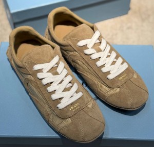 КРОССОВКИ PRADA MONTECARLO RE-EDITION 2005 ИЗ ЗАМШИ И НЕЙЛОНА RE-NYLON БЕЖЕВЫЕ