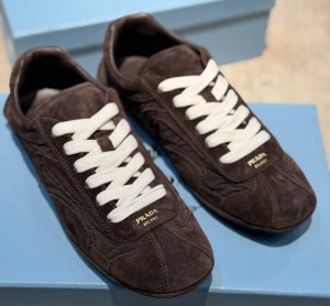 КРОССОВКИ PRADA MONTECARLO RE-EDITION 2005 ИЗ ЗАМШИ И НЕЙЛОНА RE-NYLON ШОКОЛАДНЫЕ