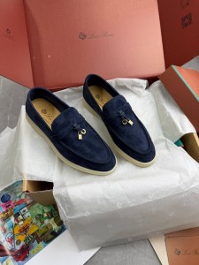 ЖЕНСКИЕ СИНИЕ ЗАМШЕВЫЕ ЛОФЕРЫ LORO PIANA