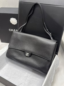 КОЖАНАЯ СУМКА CHANEL ЧЕРНАЯ