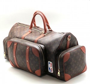 КОРИЧНЕВАЯ СУМКА LOUIS VUITTON NBA