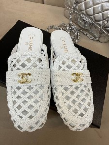 ЖЕНСКИЕ МЮЛИ CHANEL БЕЛЫЕ