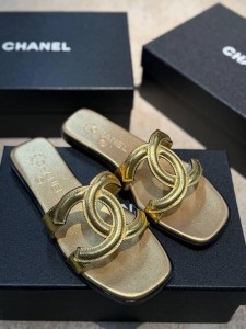 ЖЕНСКИЕ ШЛЕПАНЦЫ CHANEL ЗОЛОТИСТЫЕ