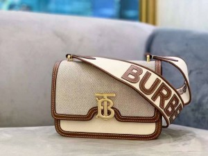 ЖЕНСКАЯ СУМКА BURBERRY