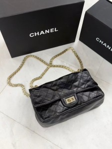 ЖЕНСКАЯ КОЖАНАЯ СУМКА CHANEL ЧЕРНАЯ ЖЕНСКАЯ КОЖАНАЯ СУМКА CHANEL ЧЕРНАЯ
