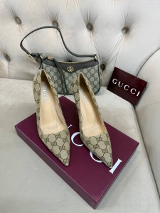 ЖЕНСКИЕ ТЕКСТИЛЬНЫЕ ТУФЛИ GUCCI