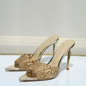 ЖЕНСКИЕ БОСОНОЖКИ GIANVITO ROSSI ЗОЛОТИСТЫЕ