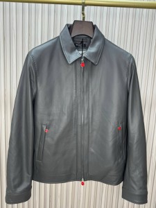 МУЖСКАЯ КОЖАНАЯ КУРТКА KITON СЕРАЯ