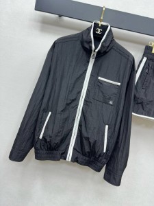 ЖЕНСКАЯ ВЕТРОВКА CHANEL ЧЕРНАЯ