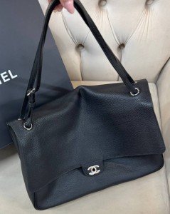 ЧЕРНАЯ КОЖАНАЯ СУМКА CHANEL MAXI FLAP BAG