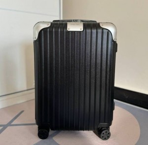ЧЕМОДАН RIMOWA РУЧНАЯ КЛАДЬ ЧЕРНЫЙ