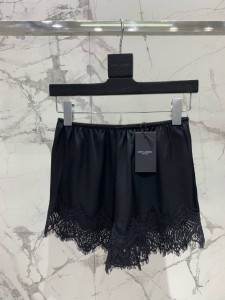 ЖЕНСКИЕ ШОРТЫ SAINT LAURENT ЧЕРНЫЕ