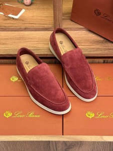 МУЖСКИЕ ЗАМШЕВЫЕ ЛОФЕРЫ LORO PIANA КРАСНЫЕ
