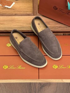 МУЖСКИЕ ЗАМШЕВЫЕ ЛОФЕРЫ LORO PIANA КОФЕЙНЫЕ