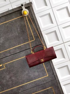 ЖЕНСКАЯ СУМКА CLUTCH WITH CHAIN БОРДОВАЯ