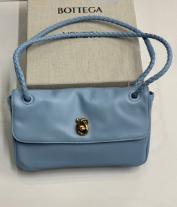 ЖЕНСКАЯ СУМКА BOTTEGA VENETA ГОЛУБАЯ