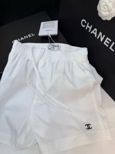 ЖЕНСКИЕ ШОРТЫ CHANEL БЕЛЫЕ
