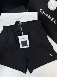 ЖЕНСКИЕ ШОРТЫ CHANEL ЧЕРНЫЕ