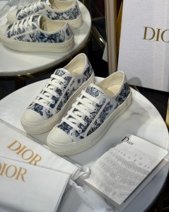 ЖЕНСКИЕ КЕДЫ CHRISTIAN DIOR