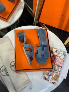 ЖЕНСКИЕ БОСОНОЖКИ HERMES СИНИЕ ЖЕНСКИЕ БОСОНОЖКИ HERMES СИНИЕ