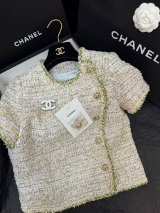 ЖЕНСКИЙ ТВИДОВЫЙ ЖАКЕТ CHANEL МОЛОЧНЫЙ