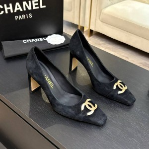 ЖЕНСКИЕ ЗАМШЕВЫЕ ТУФЛИ CHANEL ЧЕРНЫЕ ЖЕНСКИЕ ЗАМШЕВЫЕ ТУФЛИ CHANEL ЧЕРНЫЕ