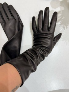 ЖЕНСКИЕ КОЖАНЫЕ ПЕРЧАТКИ SAINT LAURENT ЧЕРНЫЕ