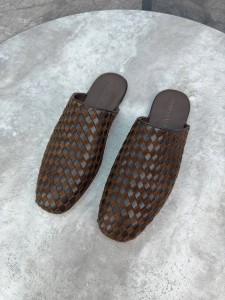 МУЖСКИЕ КОЖАНЫЕ МЮЛИ BOTTEGA VENETA ШОКОЛАДНЫЕ