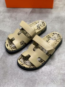 ЖЕНСКИЕ ШИПРЫ HERMES БЕЖЕВЫЕ