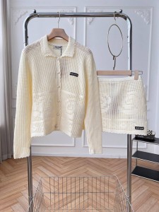 ЖЕНСКИЙ КОСТЮМ MIU MIU БЕЛЫЙ