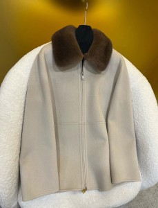 КАШЕМИРОВОЕ ПАЛЬТО С ВОРОТОМ ИЗ НОРКИ LORO PIANA КАШЕМИРОВОЕ ПАЛЬТО С ВОРОТОМ ИЗ НОРКИ LORO PIANA