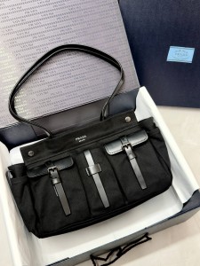 ЖЕНСКАЯ ТЕКСТИЛЬНАЯ СУМКА PRADA ЧЕРНАЯ