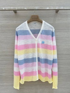 ЖЕНСКИЙ КАРДИГАН CHANEL
