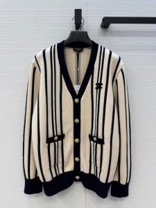 ЖЕНСКИЙ КАРДИГАН CHANEL